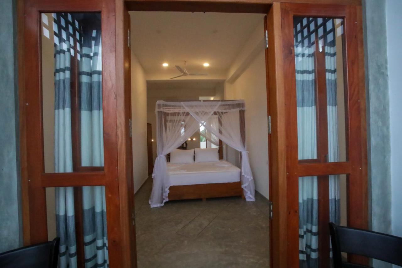 Samaraana Hotel Ahangama Exterior photo