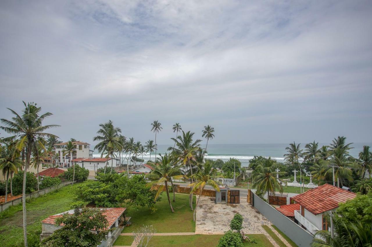 Samaraana Hotel Ahangama Exterior photo